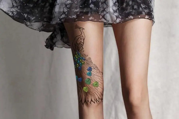 Collants effet tatouage : l'accessoire ultime pour donner un peu de peps à votre tenue !