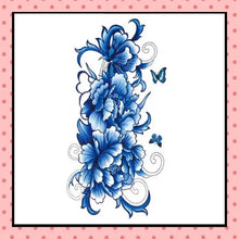 Tatouage éphémère femme, tatouage temporaire, faux tattoo, motif pivoines bleues papillons