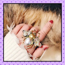 bijoux fantaisie, accessoires femmes, bague 2 doigts, bague femme, motif abeille, papillons de nuit