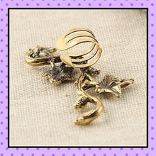 Bijoux d'oreille, faux piercing d'oreille, bijoux fantaisie, piercing industriel, piercing hélix cartilage, ear cuff, accessoires femmes, motif feuilles de vigne