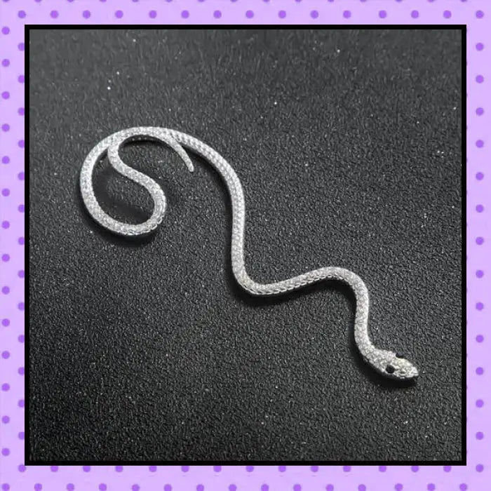 Bijoux d'oreille, faux piercing d'oreille, bijoux fantaisie, faux piercing conch, ear cuff, accessoires femmes, motif serpent