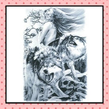 Tatouage éphémère femme, tatouage temporaire, faux tattoo, motif loup black and grey