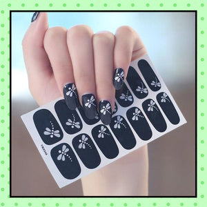 stickers d'ongles, nail patch, nail art, vernis à ongles noir papillons