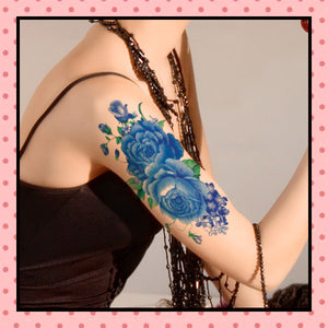 Tatouage éphémère femme, tatouage temporaire, faux tattoo, motif rose old school bleue